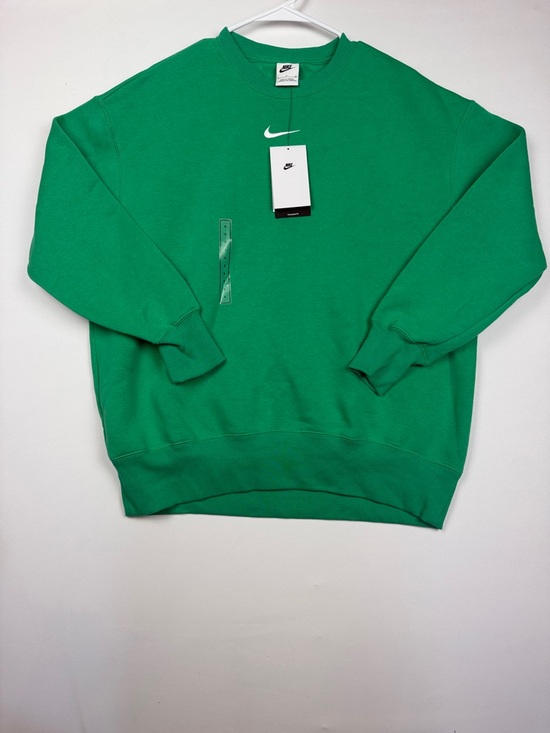 Nike Tops - Nike Green Crewneck Sweatshirt with White Swoosh Women’s Small NWT